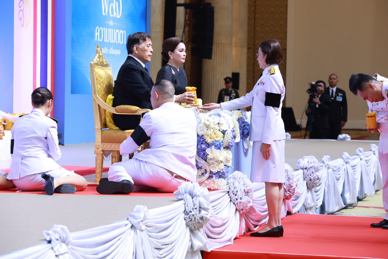 พช.ราชบุรี ร่วมเฝ้าฯ รับเสด็จ ในงานมหกรรมกองทุนแม่ของแผ่นดิน ประจำปี 2569