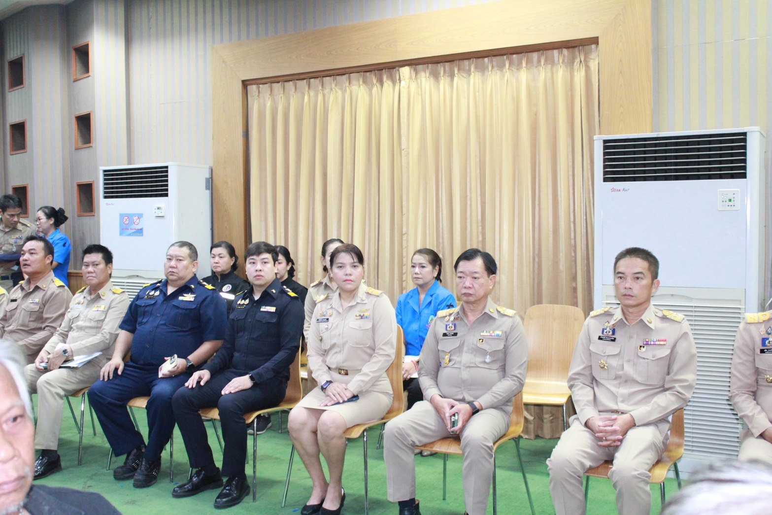 📣 พช.ราชบุรี ร่วมรับสิ่งของพระราชทานจากองคมนตรี เพื่อช่วยเหลือราษฎรผู้ประสบอุทกภัยในพื้นที่จังหวัดราชบุรี